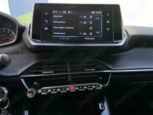 Peugeot 208 - imagine 11