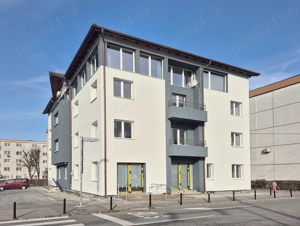 Spatiu comercial ideal pentru clinică medicală, birouri sau activități similare.