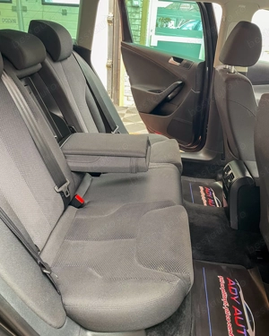 VW PASSAT Benzina . Euro 5 . Scaune incalzite ,Jante R-17 . Garantie 12 luni, Buy-back, Rate fixe .  - imagine 11