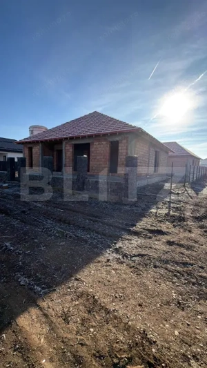 DE VANZARE---CASA IN CARTIER IZVOR , PE PARTER LA DOAR 185.000EUR - imagine 2