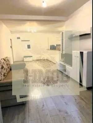 Apartament cu 3 camere si balcon zona Ciresica