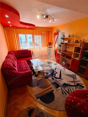 Apartament 4 camere 79mp | 2 balcoane | 2 bai | pivnita | zona Turnisor - imagine 3