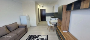 Garsoniera ,Tractorul , la 2 minute de Coresi - imagine 3