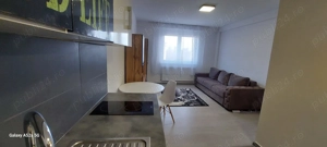 Garsoniera ,Tractorul , la 2 minute de Coresi - imagine 10