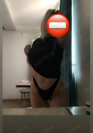 Selena poze 100%reale doar ce am ajuns 