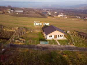 Casă individuală la roșu 75 mp P+POD 570 mp teren, apa + puț, canalizare Ciurea 