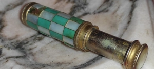 ATOMIZOR vintage pt. parfum  lungime 9 cm  -  pret 150 ron  