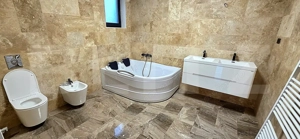 Casă pe un nivel, 4 camere, compartimentare decomandată, zonă liniștită - imagine 5