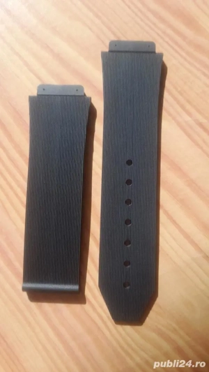 curea Hublot neagra din silicon, dar si inchizatori, surubelnita si surubele Hublot, separat.