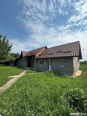 De vanzare casa la 10 min de Roman, Teren 500 mp, 65.000 euro