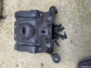 Incuietoare capota renault clio 5