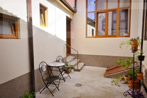Casă de închiriat – zonă centrală,complet echipată - imagine 2