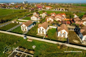 Vila Moravia, 3 dormitoare, 3 băi, teren 450 mp, complex Europa Grand Village