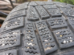 Vând 4 +1 cauciucuri iarna 205/55/R16 - imagine 2