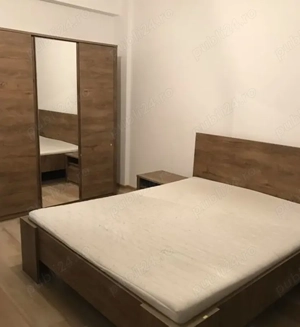 in CENTRU ofer inchirie apartament 2 camere cu centrala