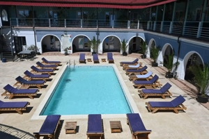 Hotel KM0 Costinesti + Restaurant + Bar + 6 spatii comerciale