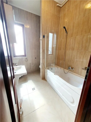 MEDICINA - 3 CAM - SPATIOS - GARAJ IN CF - BOXA - CENTRALA PROPRIE AC - ZONA SUPERBA - imagine 13