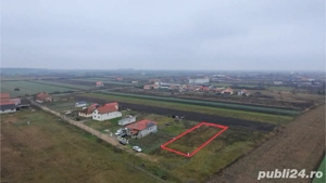 Teren de vanzare Lazuri 