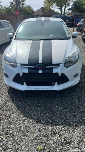 Vând Ford Focus pachet ST 2013 1.6