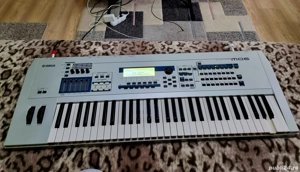 Orga Sintetizator Yamaha mo6