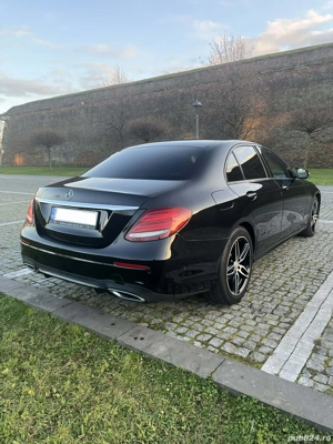Mercedes-Benz E220d înmatriculat Interior Luxury, semi-piele, deosebit - imagine 3