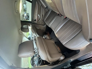 Mercedes-Benz E220d înmatriculat Interior Luxury, semi-piele, deosebit - imagine 8