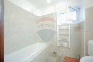 De vânzare apartament cu 2 camere, parter, parcare inclusă, central - imagine 7