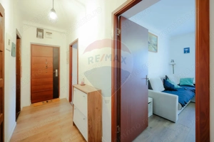 De vânzare apartament cu 2 camere, parter, parcare inclusă, central - imagine 9