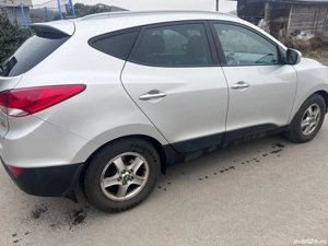 Vând auto Hyundai ix35 - imagine 4