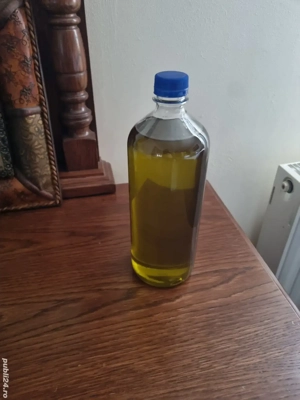 Ulei de măsline extravirgin 100% natural.