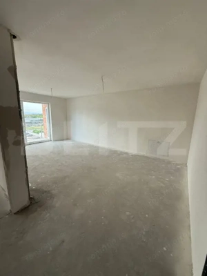 Apartament semidecomandat, 48 mp, lift, incalzire in pardoseala, zona Vivo