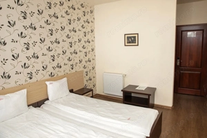 Pensiune, teren 4.460 mp, Hidișelul de Jos, Bihor. 685.000 Euro (neg). - imagine 24