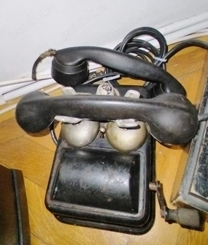 Telefon comunism,vechi,cu disc si carlig macara 