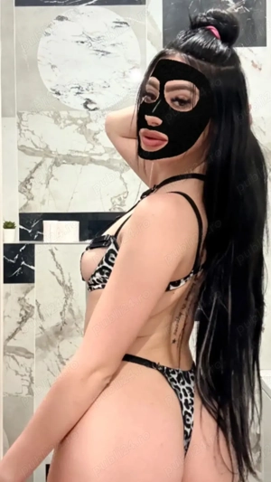 Bună sunt Andreea fac și deplasări la domiciliu 