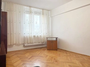 Apartament cu 3 camere de inchiriat pe strada Republicii, Oradea - imagine 2