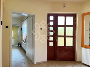 Casa de vanzare cu teren 523 mp in Sanmartin - imagine 11