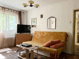 Apartament cu 3 camere de vanzare la etajul 2 in Nufarul - imagine 2