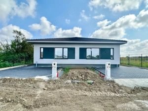 Duplex cu 3 camere si 2 bai - 76 mp utili - Pozitie excelenta Bucovat