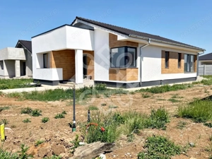 Casa noua de vanzare cu teren 500 mp in Santandrei