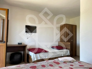 Pensiune cu 7 camere de vanzare in Baile 1 Mai - imagine 9