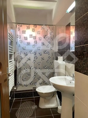 Pensiune cu 7 camere de vanzare in Baile 1 Mai - imagine 14