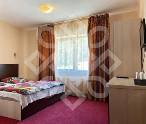 Pensiune cu 7 camere de vanzare in Baile 1 Mai - imagine 3