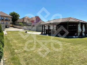 Pensiune cu 7 camere de vanzare in Baile 1 Mai - imagine 20