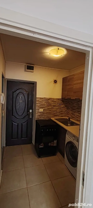 Acum am liber garsoniera zona  AEM Profi ,mobilat  utilat,clima în apropiere autobus,tramvai - imagine 3