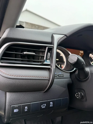 Toyota Camry 2,5 l Hybrid - imagine 4