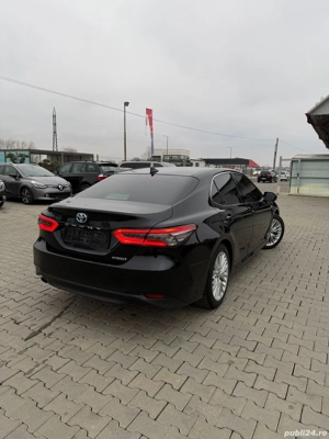 Toyota Camry 2,5 l Hybrid - imagine 3