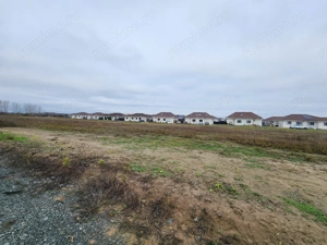 Vand teren în Bucovăț comision zero - imagine 3