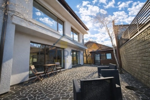 Casă P+1+M - Teren 310 mp -6 Camere- 4 Băi – Ploiești - Premium