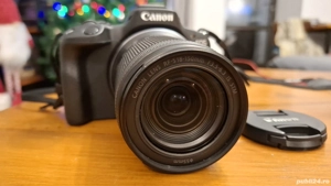 Aparat foto mirrorless Canon EOS R50 + obiectiv RF-S 18-150mm