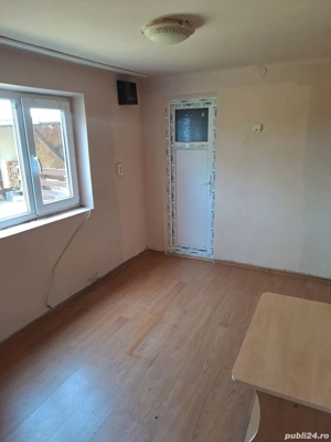 Casă de vânzare locuibilă  - imagine 4